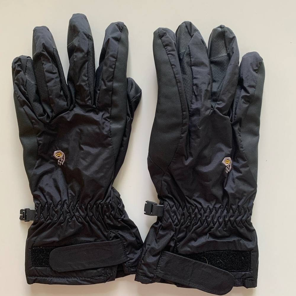 Men’s lightweight Mountain Hardwear Gloves